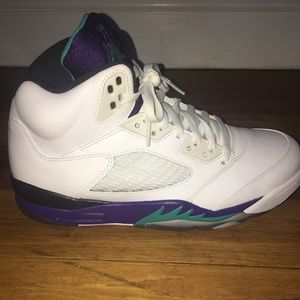 Nike Air Jordan 5 Retro “Grapes” size 9.5